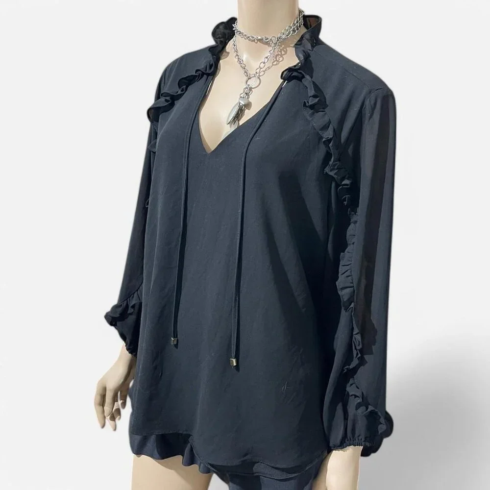 Carmen by Marc Valvo Black flowy top blouse with ruffle trim size 1X - Picture 2 of 7